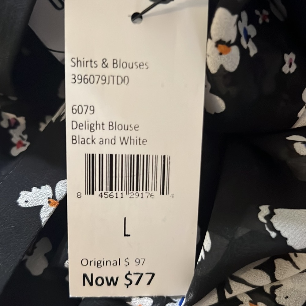 NWT | Cabi 6079 Delight Blouse - Picture 10 of 10